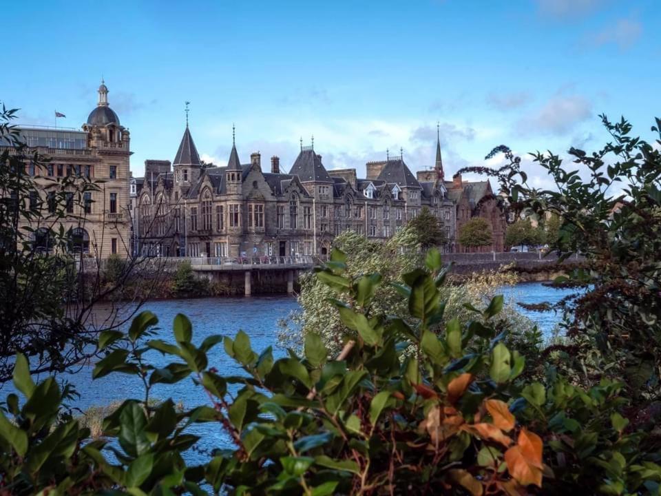The Chimneys Bed & Breakfast Perth Eksteriør bilde